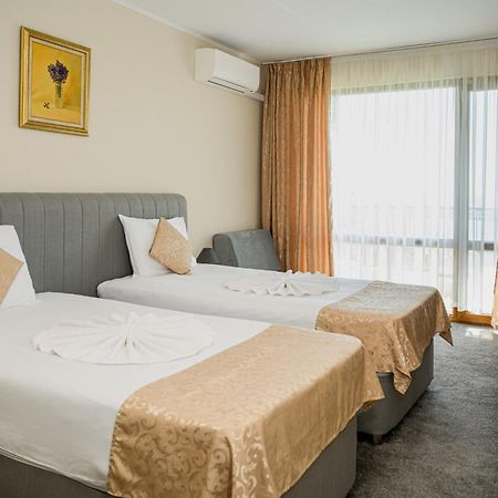 Paradise Hotel & Relax Center Pomorie Ngoại thất bức ảnh