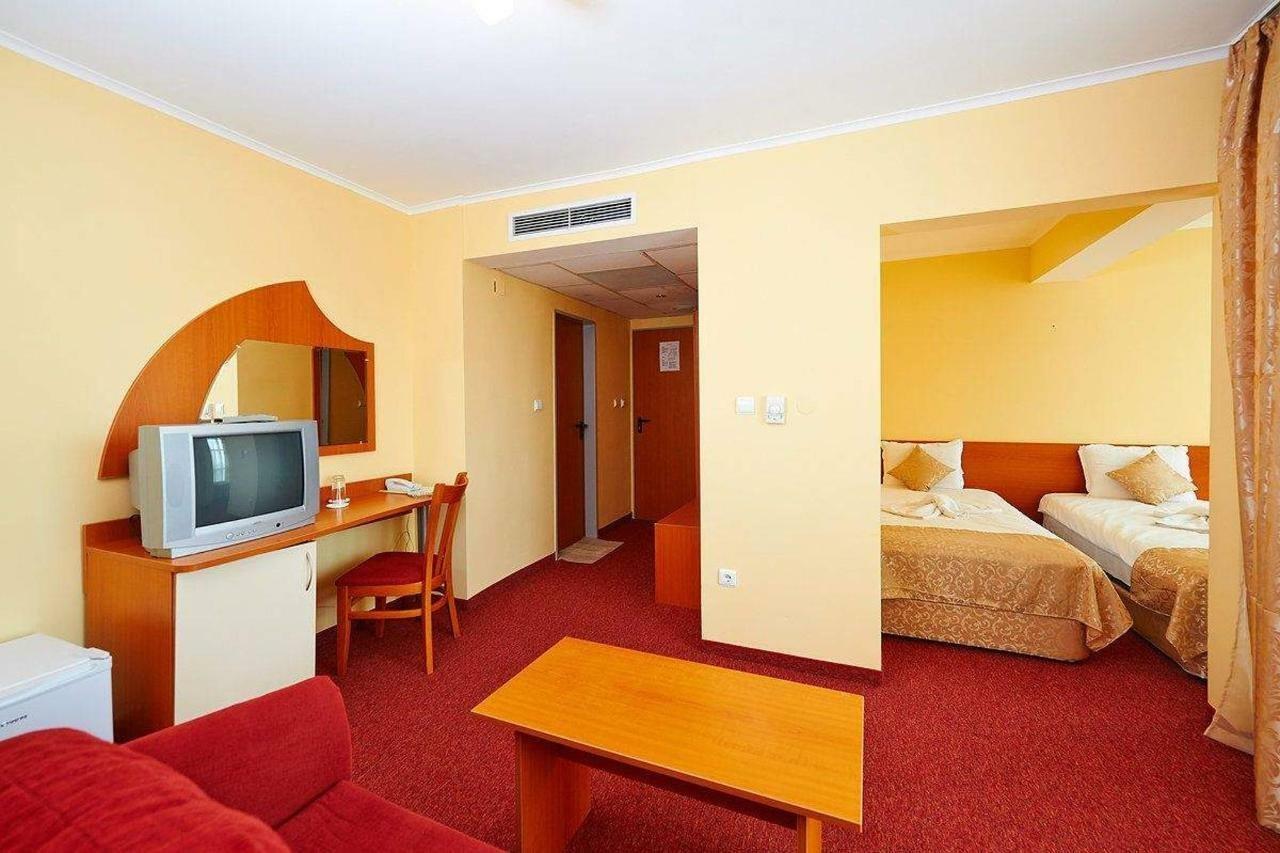 Paradise Hotel & Relax Center Pomorie Ngoại thất bức ảnh