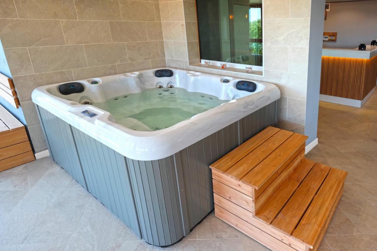 Paradise Hotel & Relax Center Pomorie Ngoại thất bức ảnh