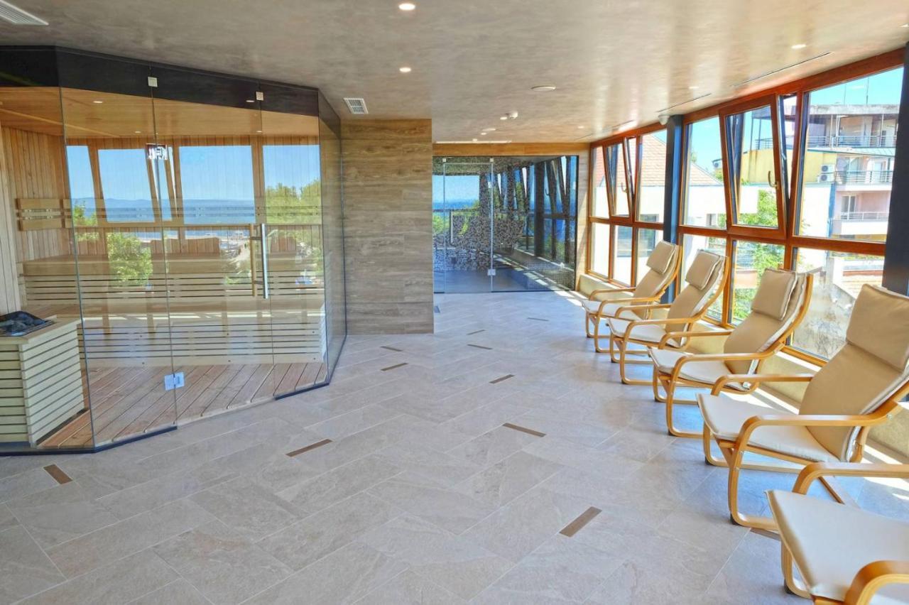 Paradise Hotel & Relax Center Pomorie Ngoại thất bức ảnh